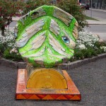 Birch leaf -painted sculpture